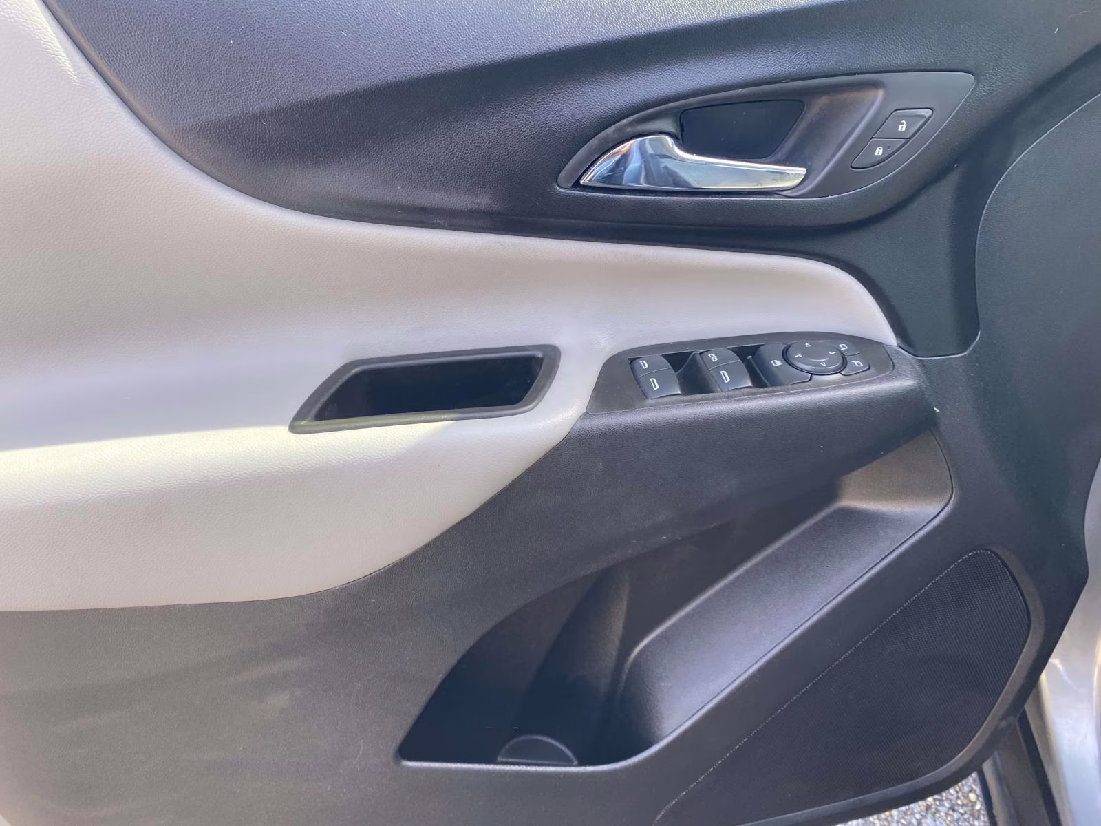 2023 Sterling Gray Metallic Chevrolet Equinox LS FWD SUV