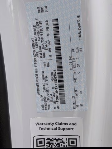 2026 Oxford White Ford Super Duty F-350 DRW XL 4X4 Truck