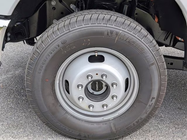 2026 Oxford White Ford Super Duty F-350 DRW XL 4X4 Truck