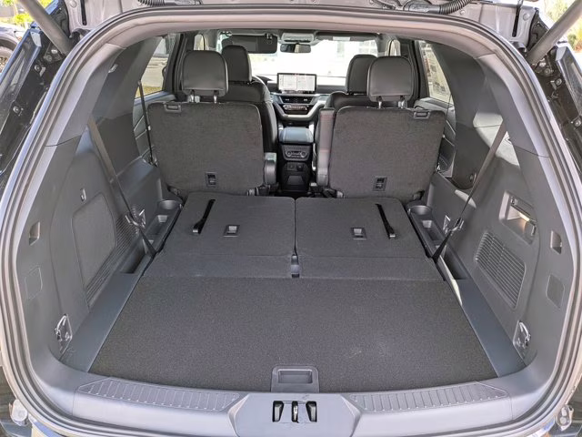 2026 Black Ford Explorer ST-Line RWD SUV