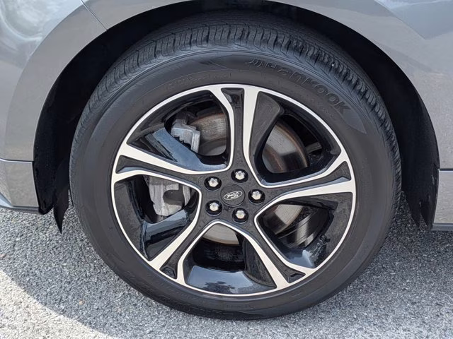 2021 Gray Metallic Ford Edge ST AWD SUV