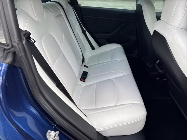 2022 Deep Blue Metallic Tesla Model 3 AWD Sedan