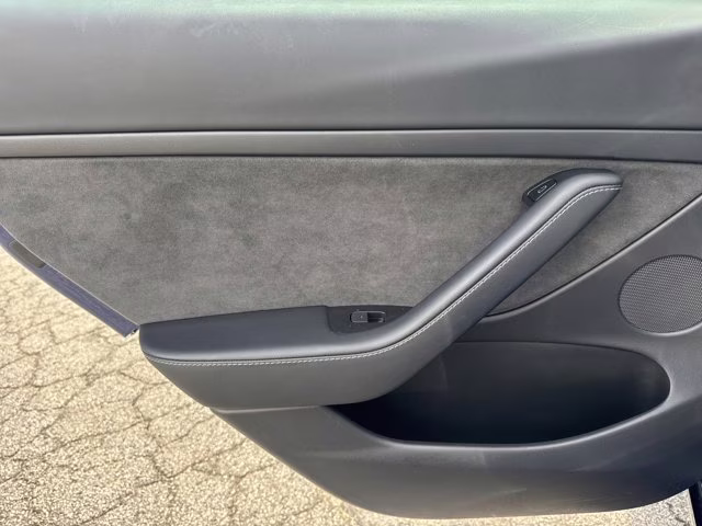 2022 Deep Blue Metallic Tesla Model 3 AWD Sedan