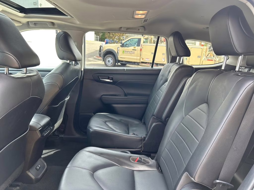 2021 Blueprint Toyota Highlander XLE AWD SUV