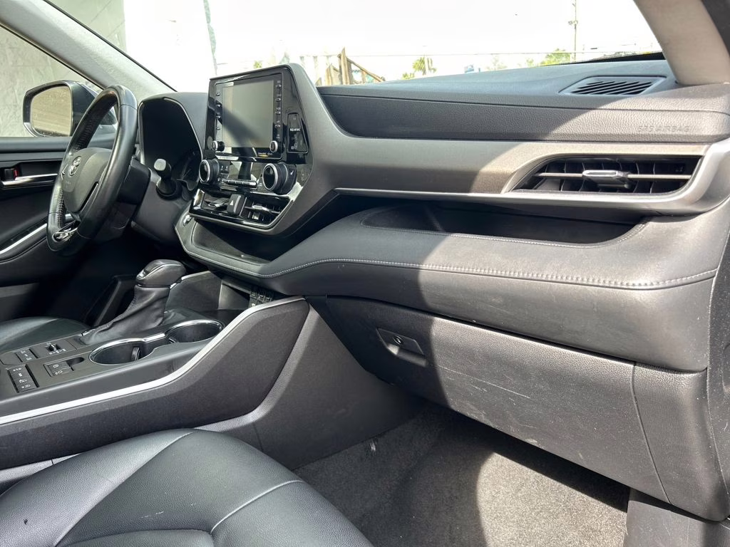 2021 Blueprint Toyota Highlander XLE AWD SUV