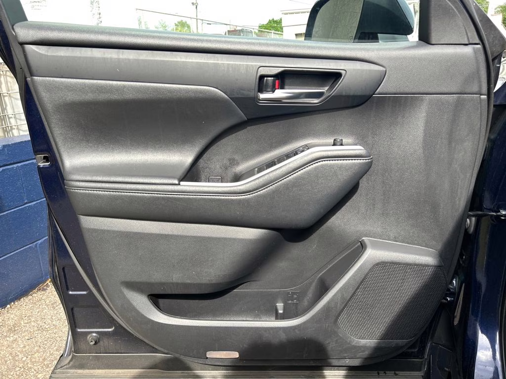 2021 Blueprint Toyota Highlander XLE AWD SUV