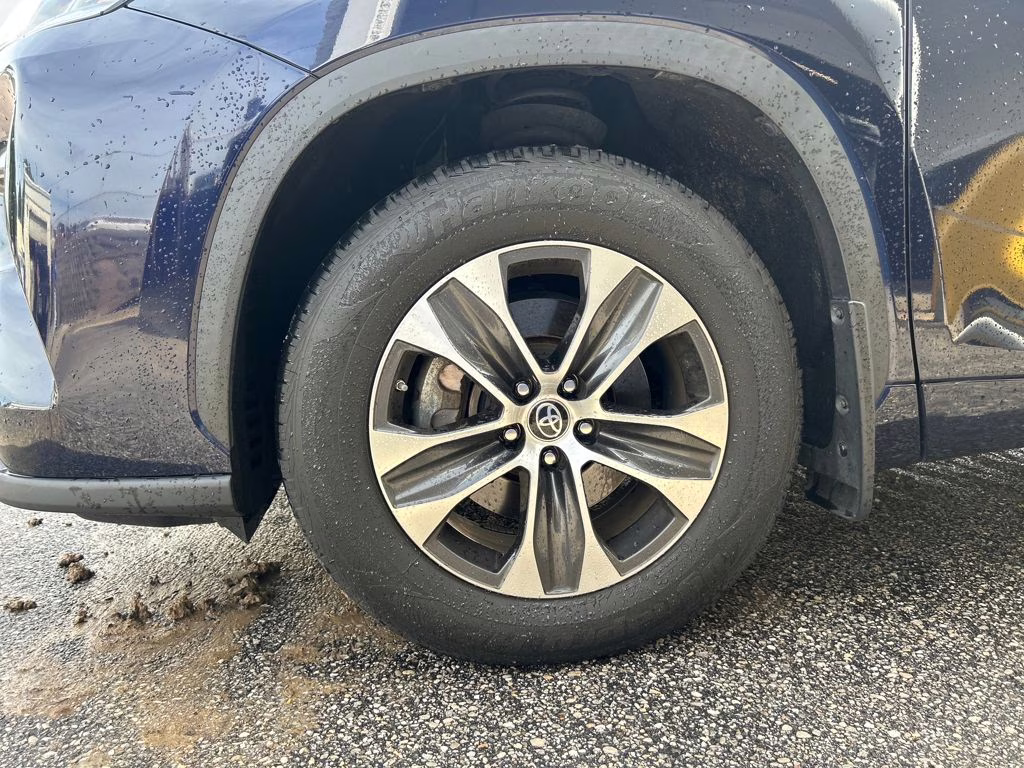 2021 Blueprint Toyota Highlander XLE AWD SUV