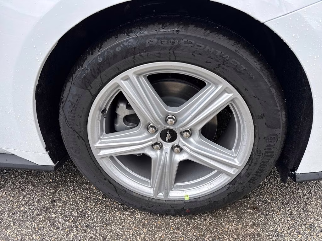 2026 Oxford White Ford Mustang EcoBoost RWD Coupe