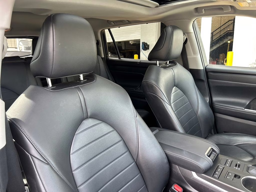 2021 Blueprint Toyota Highlander XLE AWD SUV