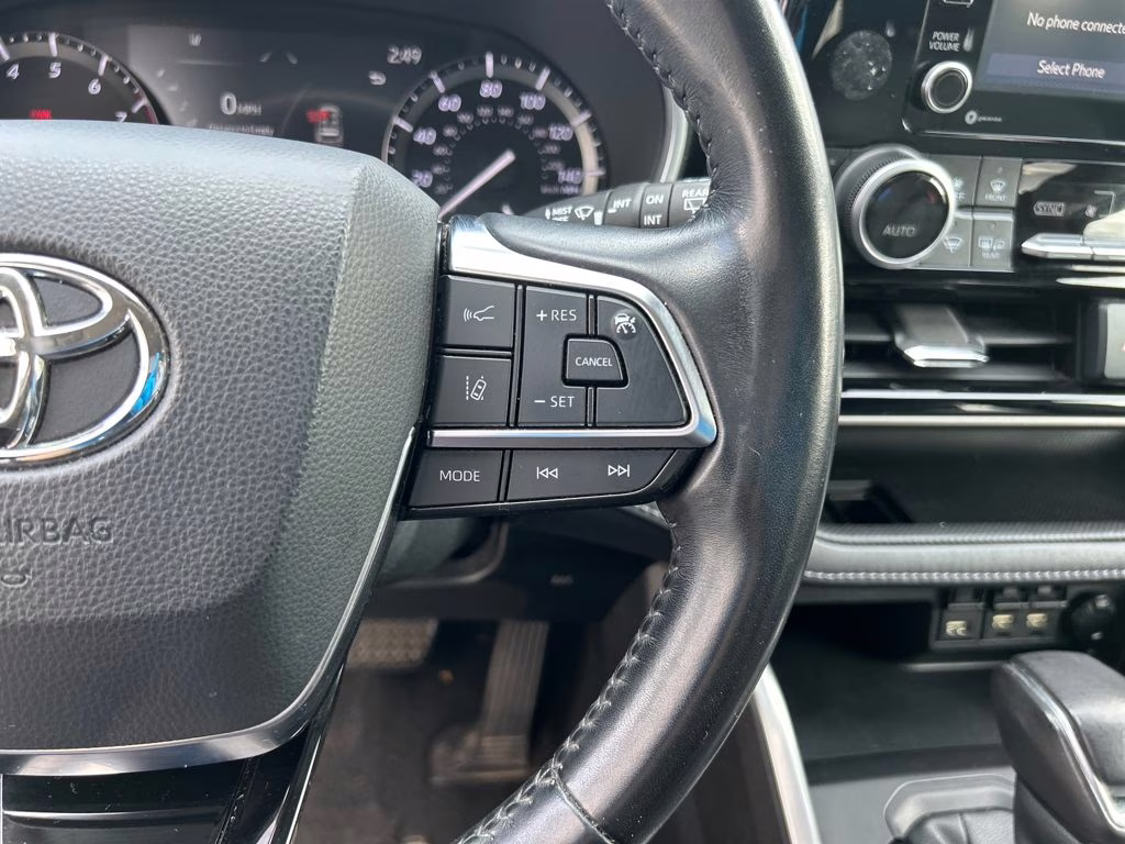 2021 Blueprint Toyota Highlander XLE AWD SUV