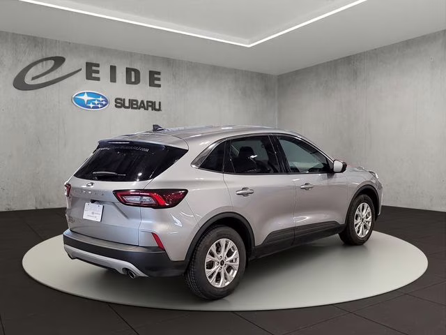 2024 Silver Metallic Ford Escape Active FWD SUV