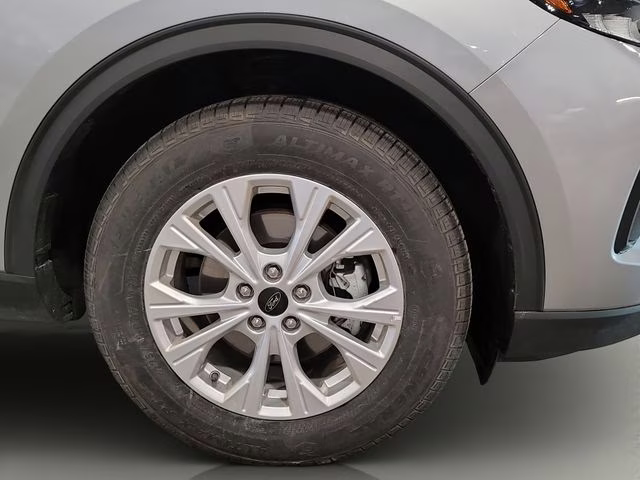 2024 Silver Metallic Ford Escape Active FWD SUV