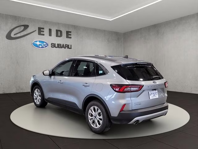 2024 Silver Metallic Ford Escape Active FWD SUV