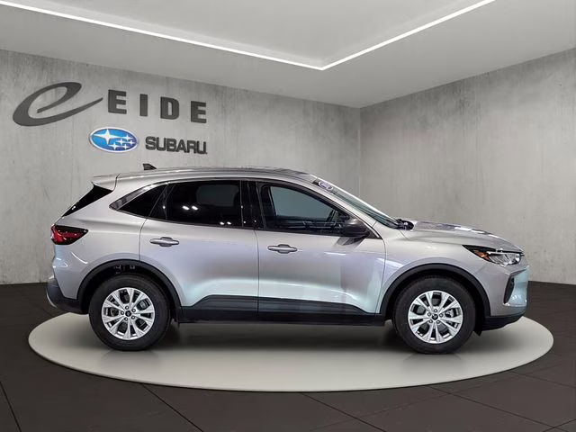 2024 Silver Metallic Ford Escape Active FWD SUV