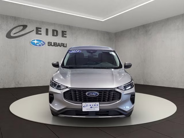 2024 Silver Metallic Ford Escape Active FWD SUV