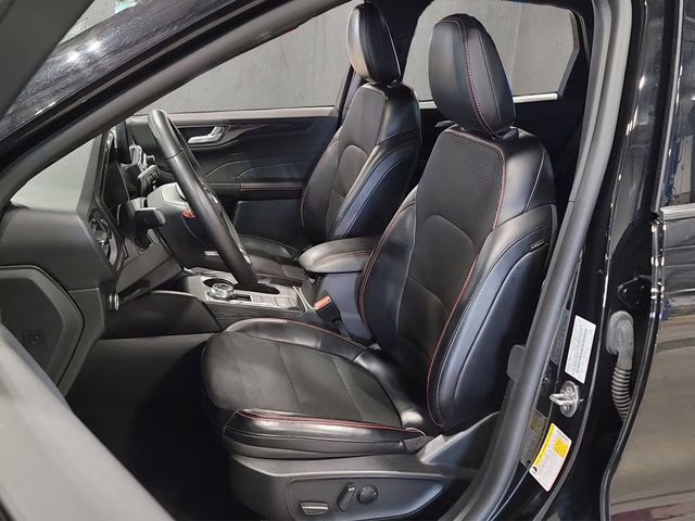 2025 Agate Black Metallic Ford Escape ST-Line FWD SUV