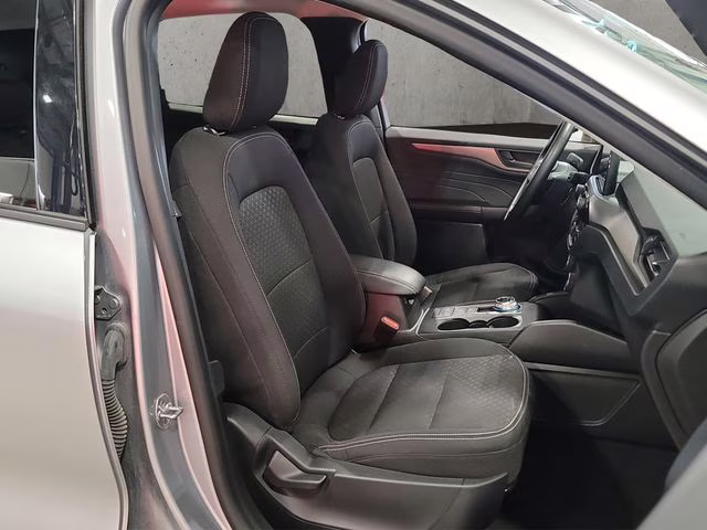 2024 Silver Metallic Ford Escape Active FWD SUV
