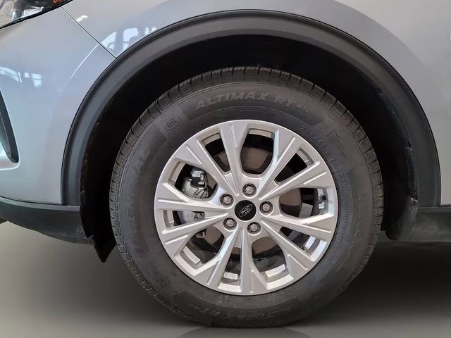 2024 Silver Metallic Ford Escape Active FWD SUV