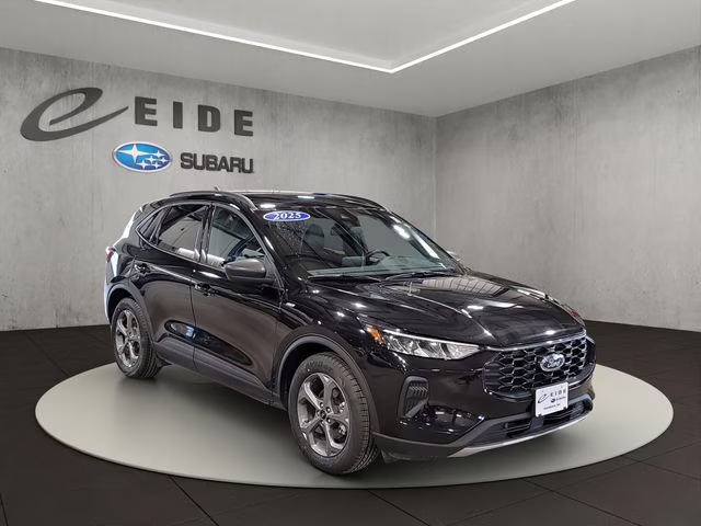 2025 Agate Black Metallic Ford Escape ST-Line FWD SUV