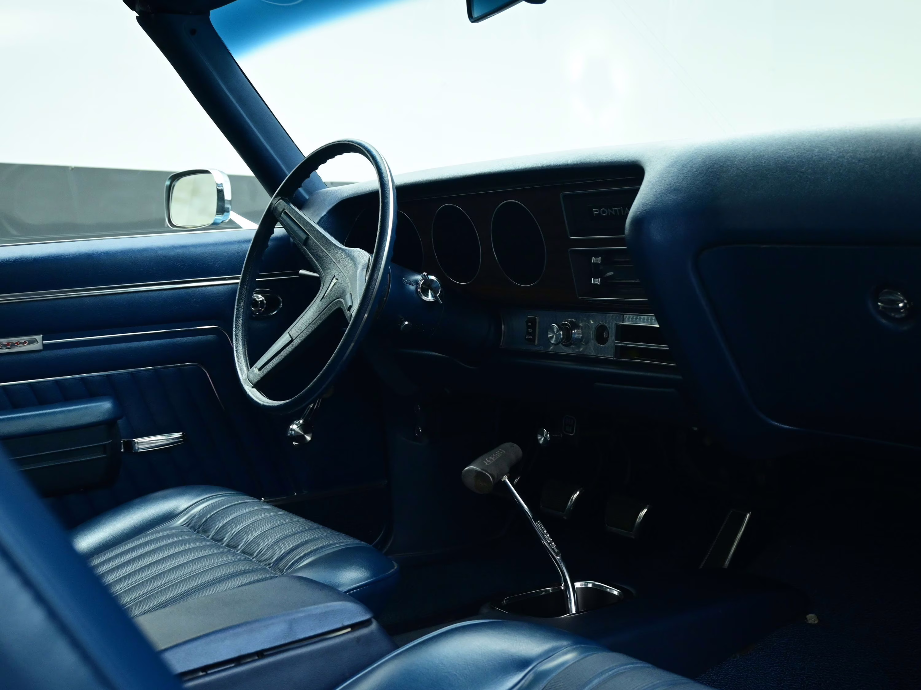 1970 Bermuda Blue Pontiac GTO RamAir III