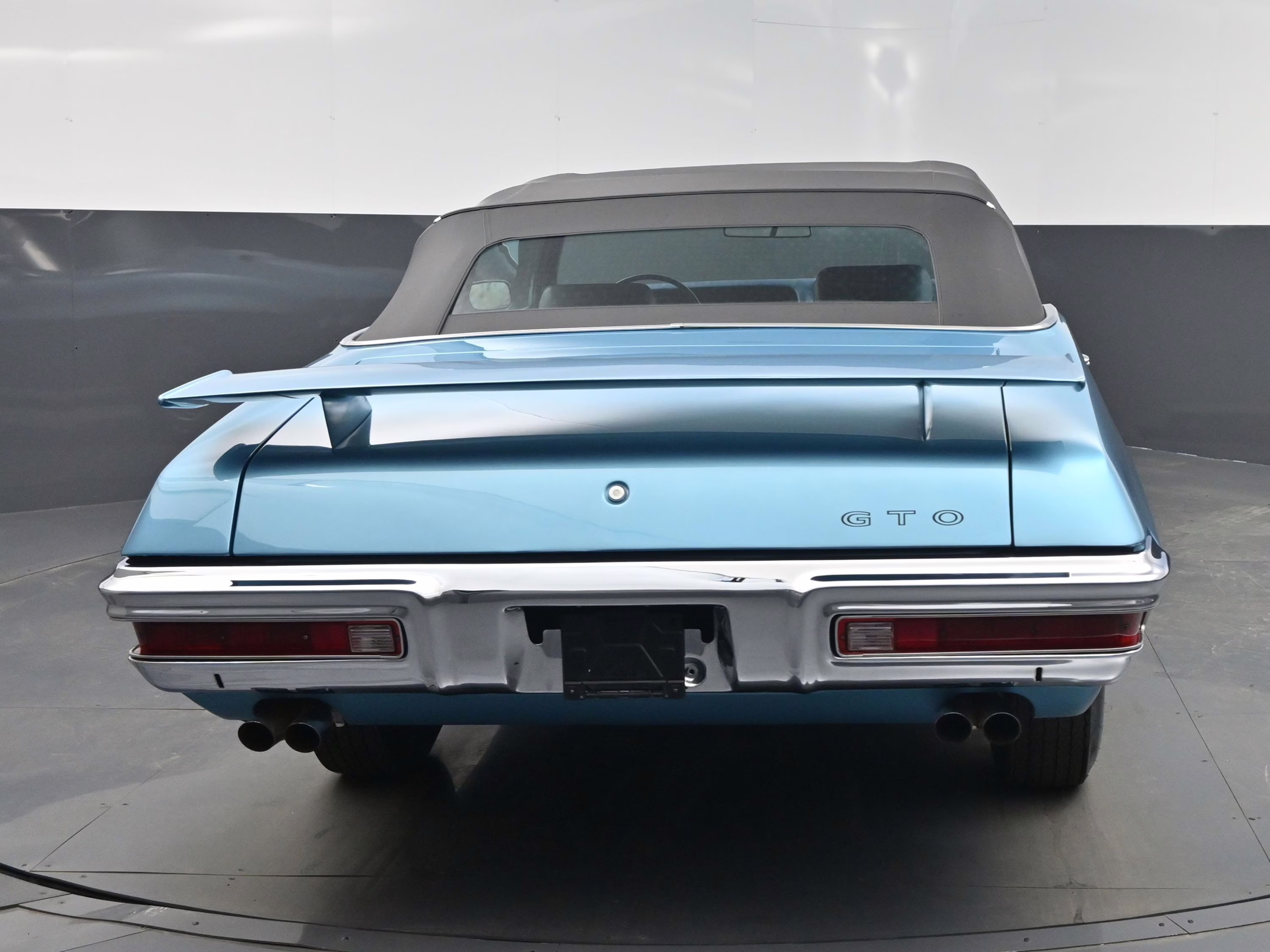 1970 Bermuda Blue Pontiac GTO RamAir III