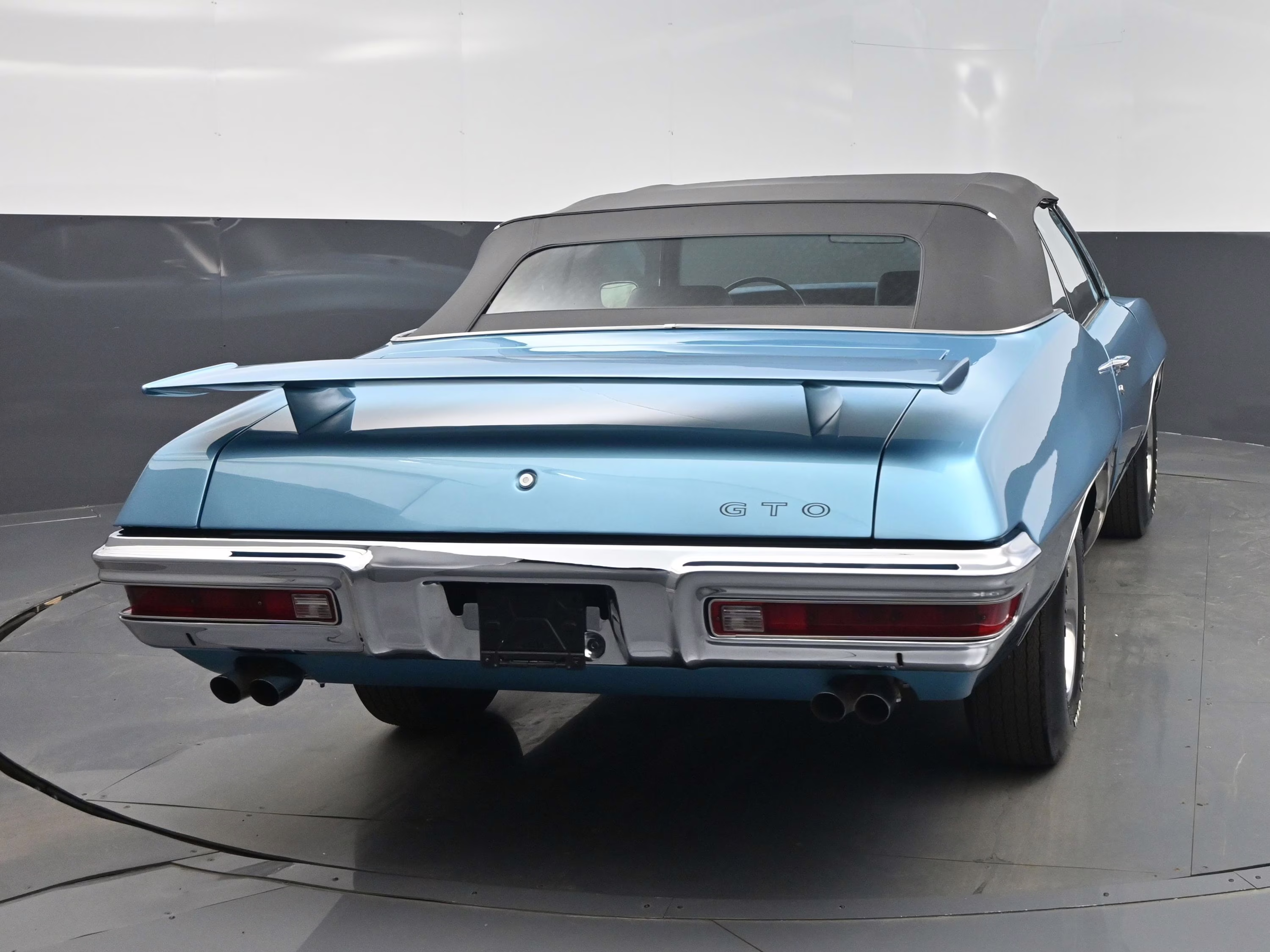 1970 Bermuda Blue Pontiac GTO RamAir III