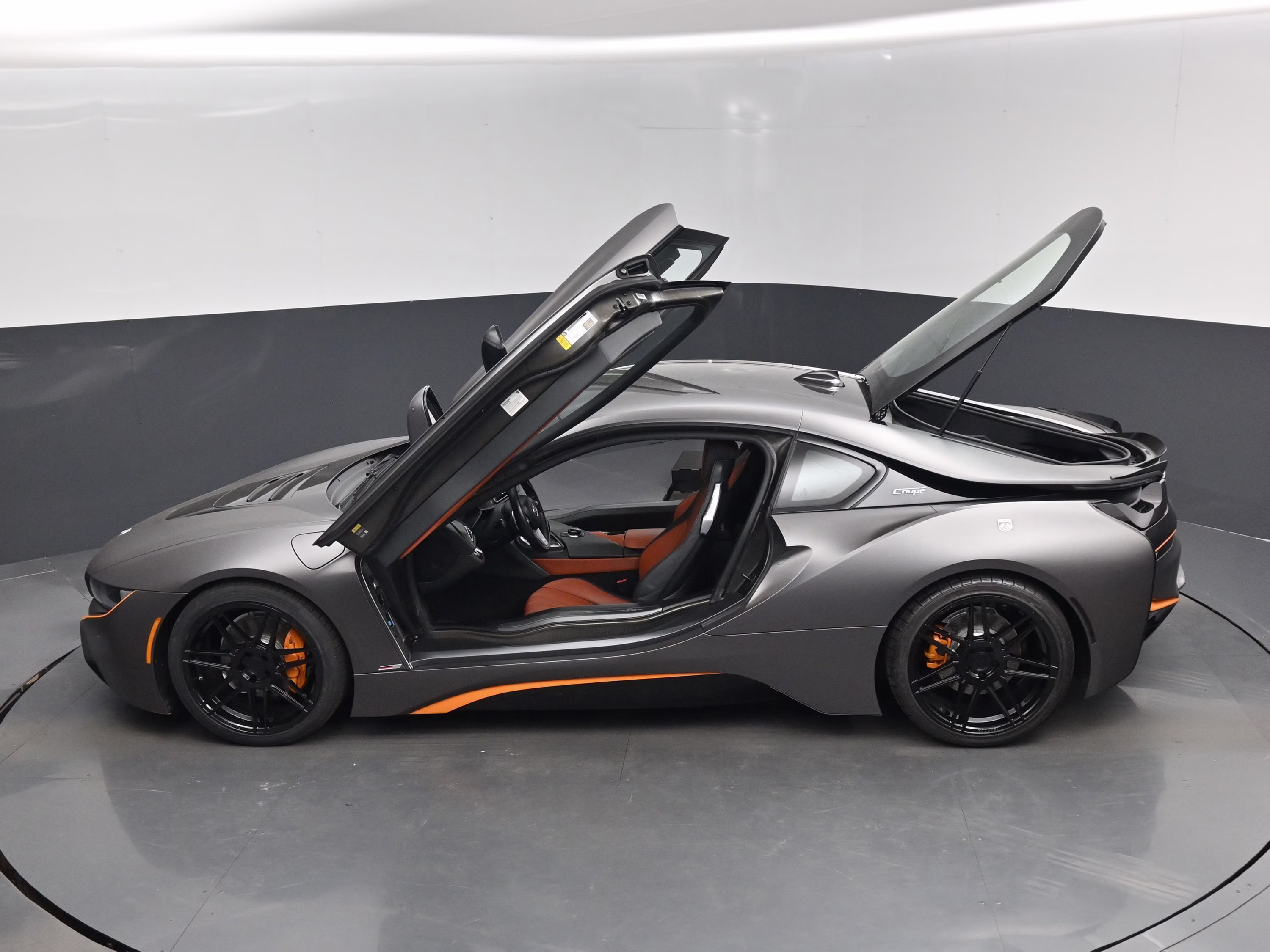 2019 Individual Donington Gray Met w/Frozen Gray Accent BMW i8 Base AWD Coupe