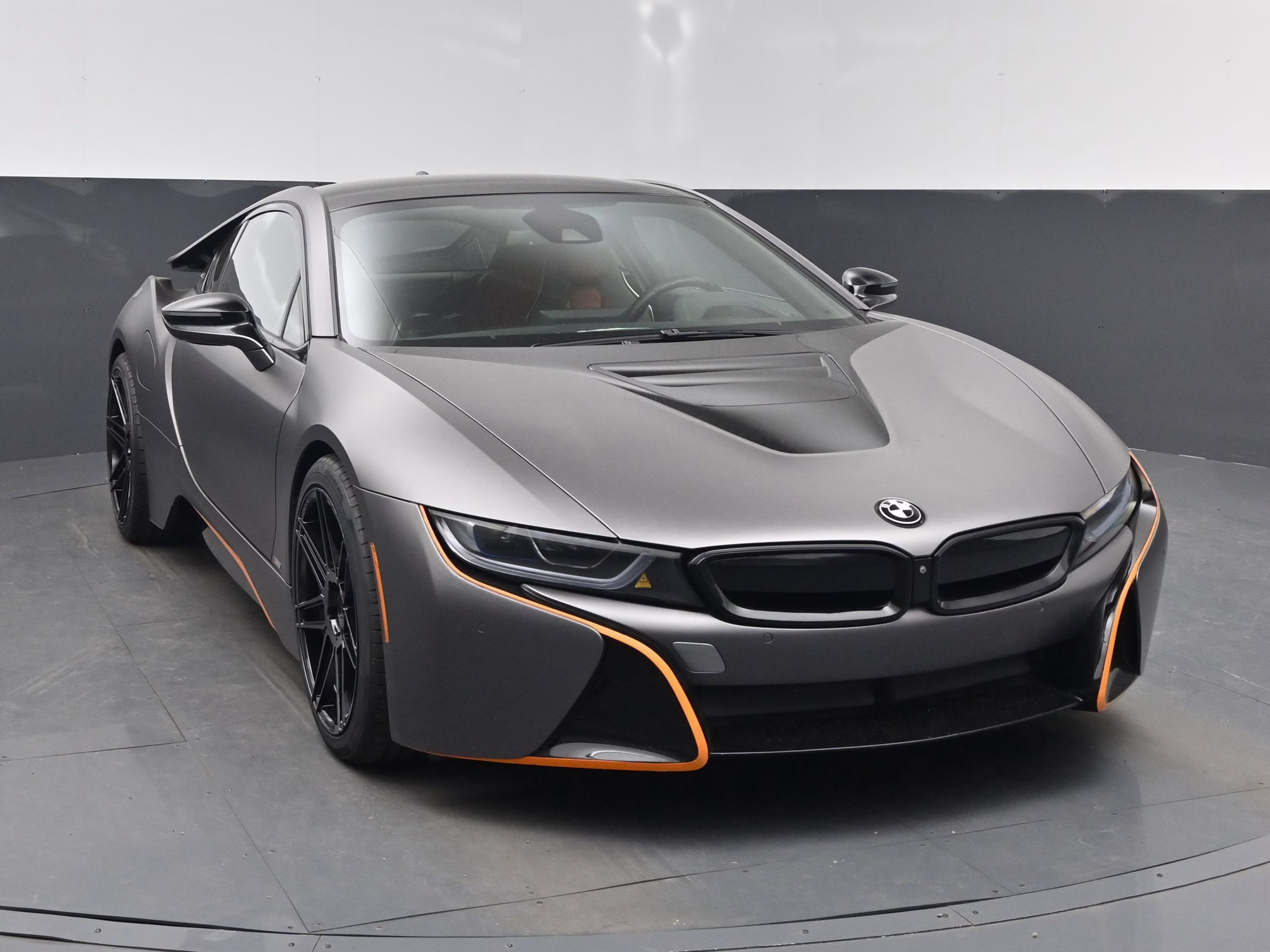 2019 Individual Donington Gray Met w/Frozen Gray Accent BMW i8 Base AWD Coupe