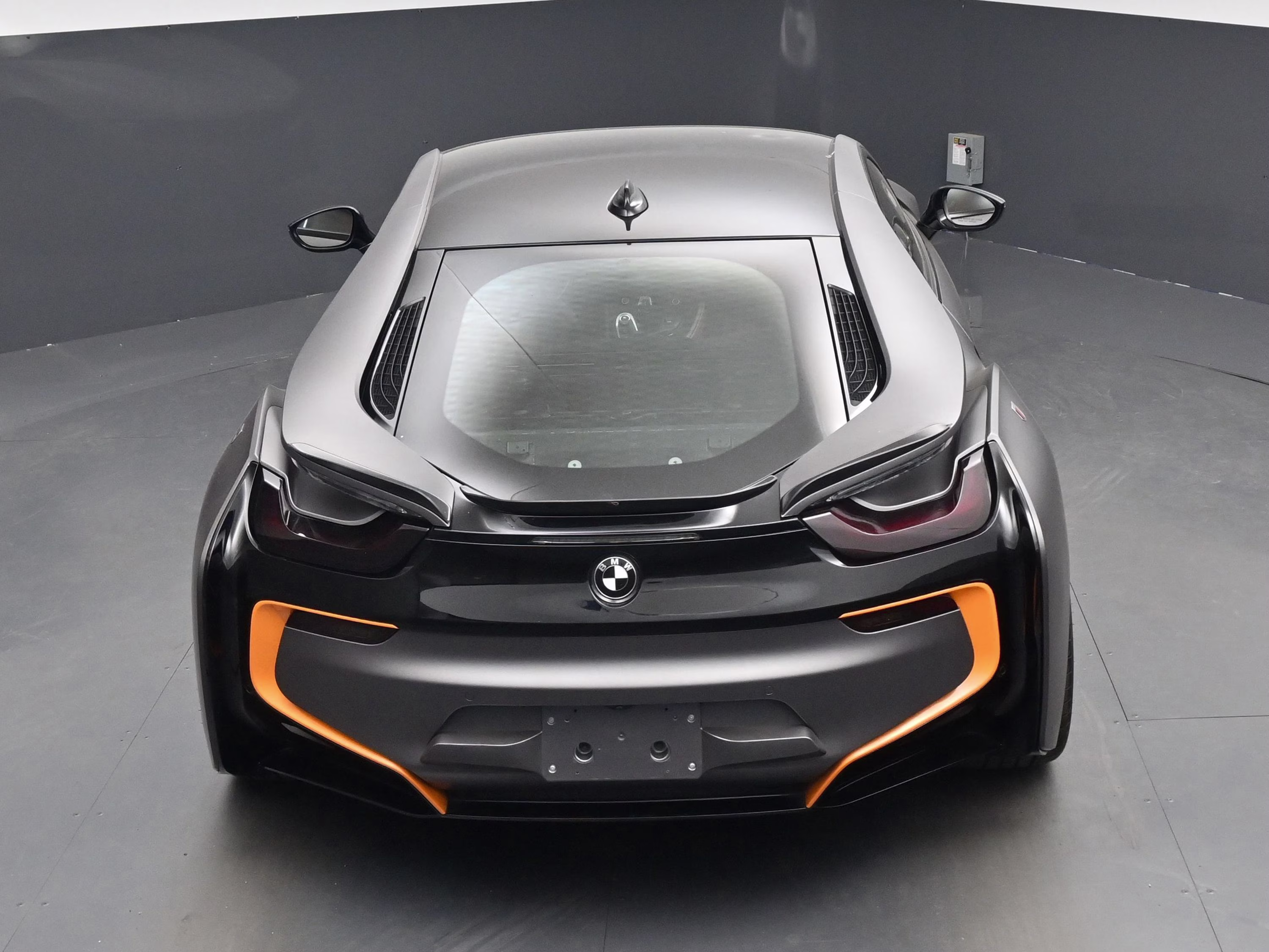 2019 Individual Donington Gray Met w/Frozen Gray Accent BMW i8 Base AWD Coupe