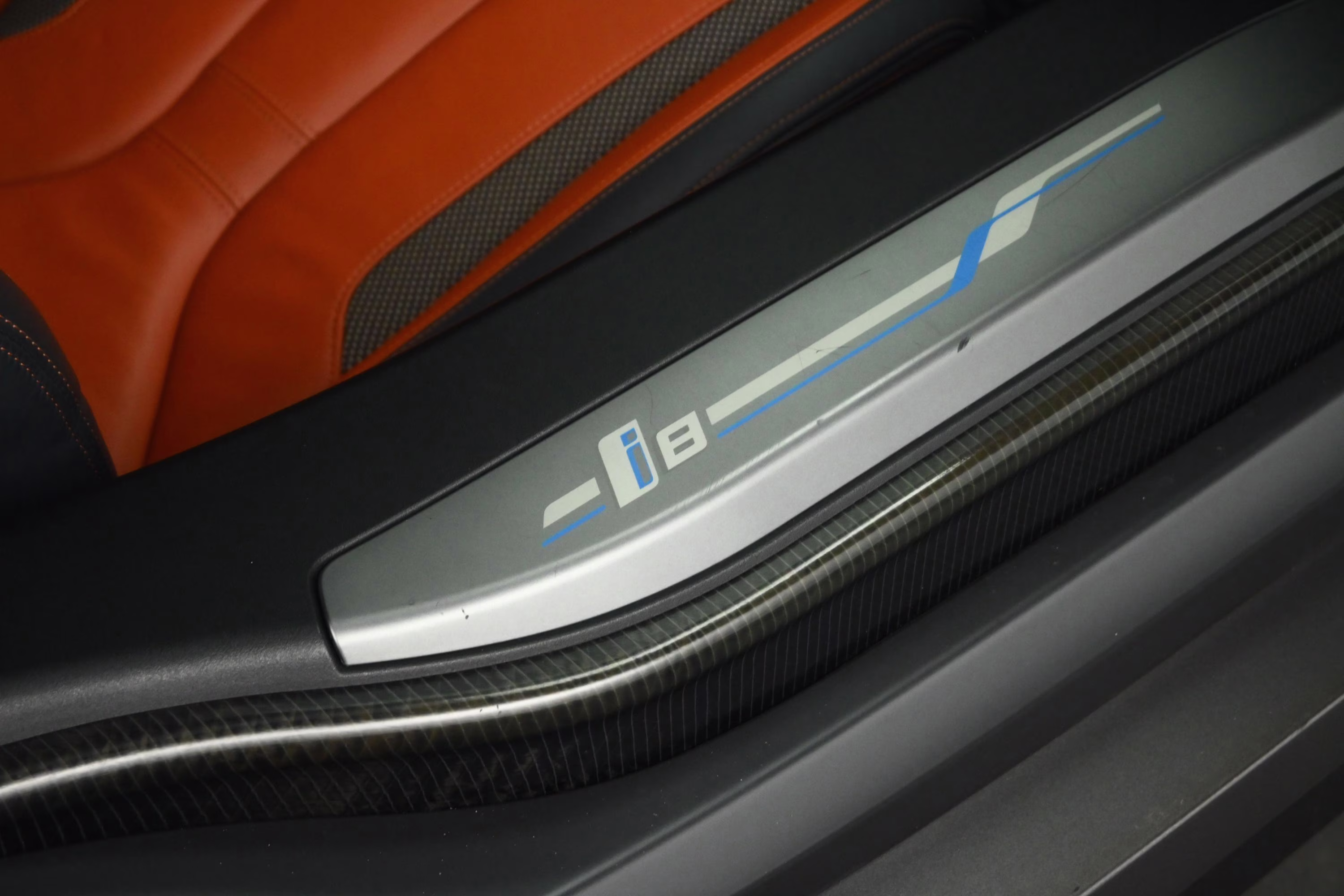 2019 Individual Donington Gray Met w/Frozen Gray Accent BMW i8 Base AWD Coupe