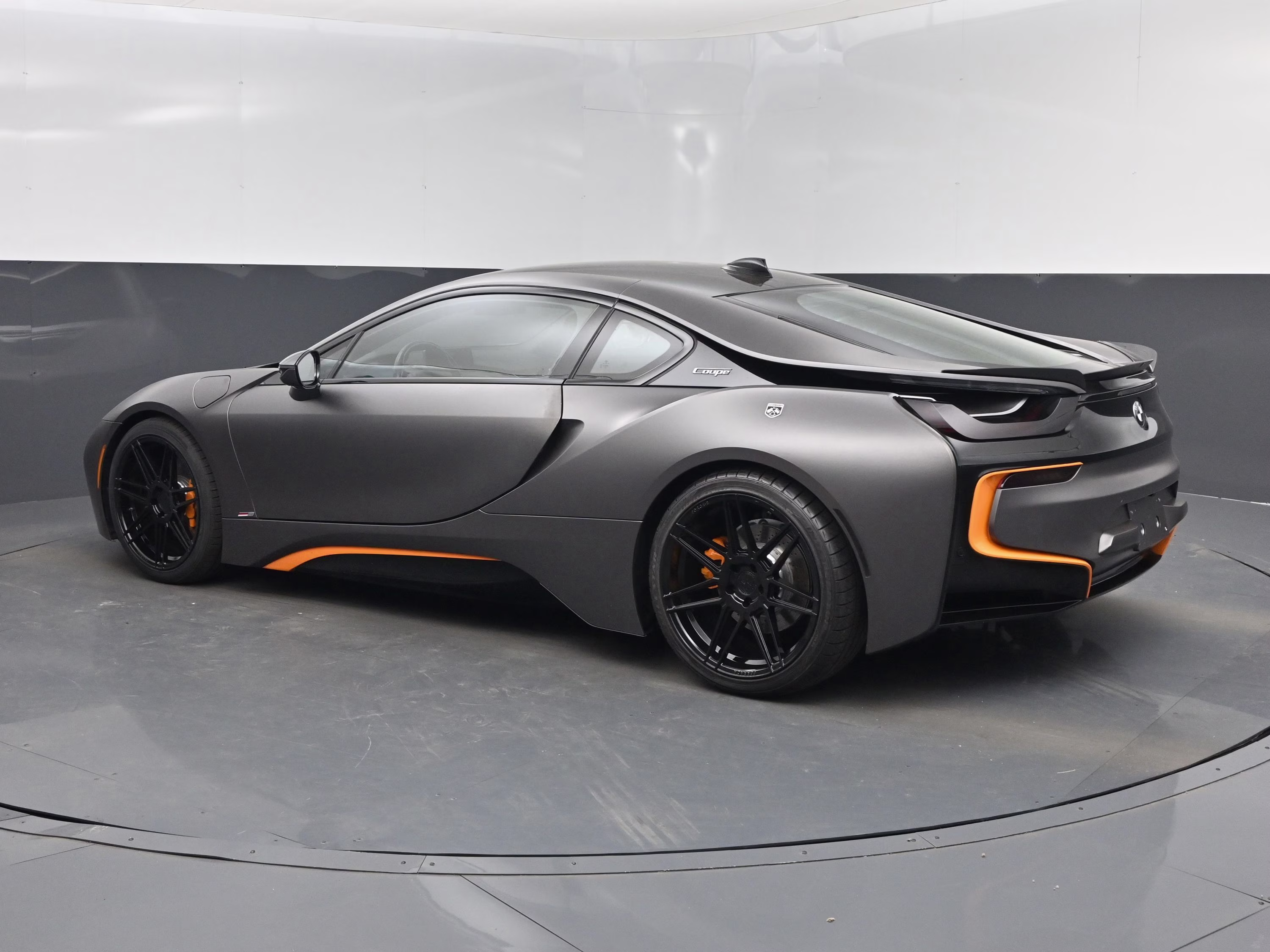 2019 Individual Donington Gray Met w/Frozen Gray Accent BMW i8 Base AWD Coupe