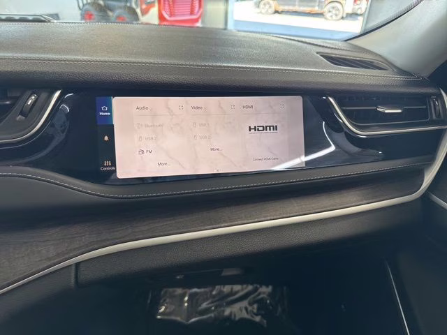 2023 Baltic Gray Metallic Clearcoat Jeep Grand Cherokee 4xe 4X4 SUV