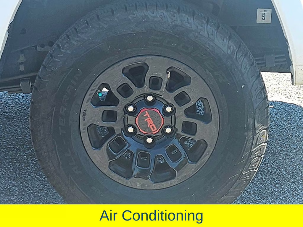 2022 Super White Toyota Tacoma TRD Sport 4X4 Truck