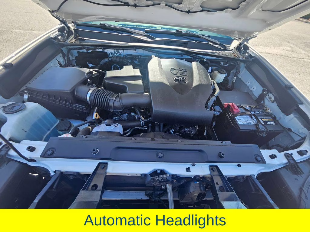 2022 Super White Toyota Tacoma TRD Sport 4X4 Truck