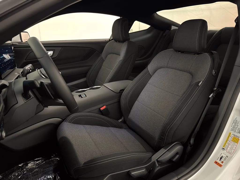 2026 Oxford White Ford Mustang GT RWD Coupe