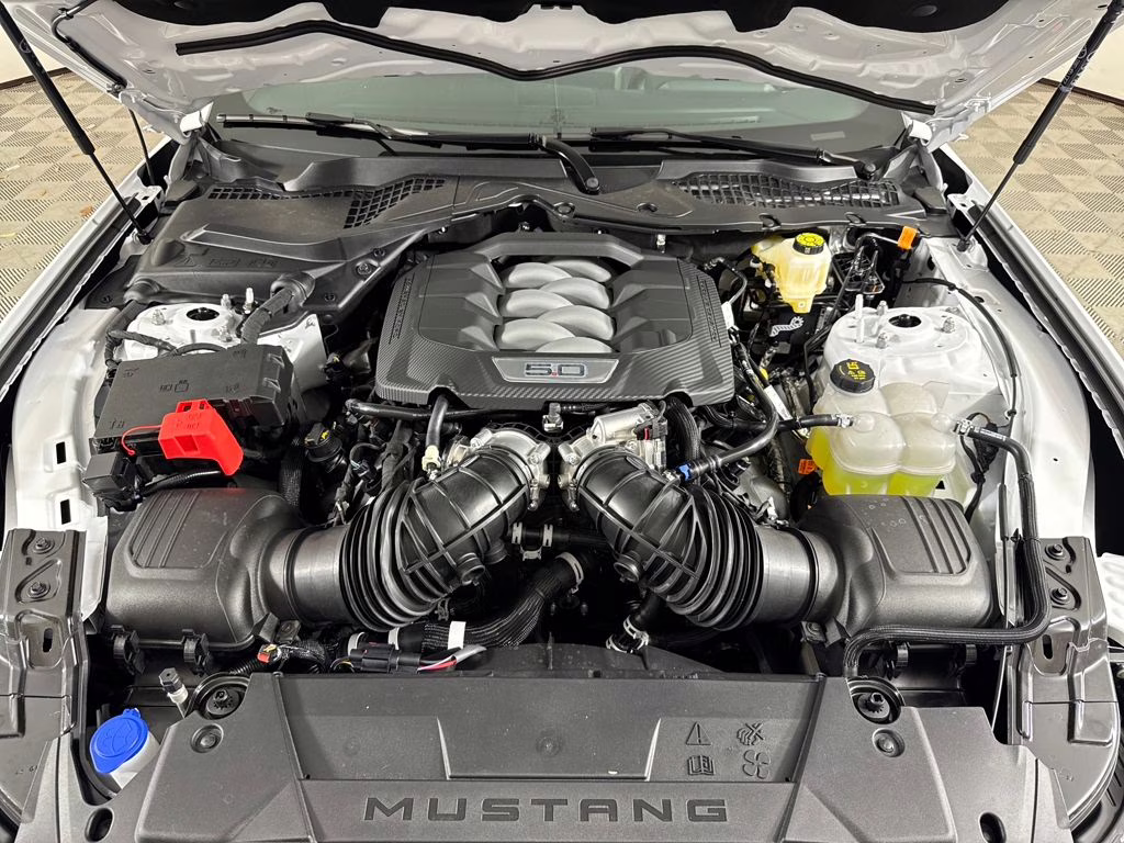 2026 Oxford White Ford Mustang GT RWD Coupe