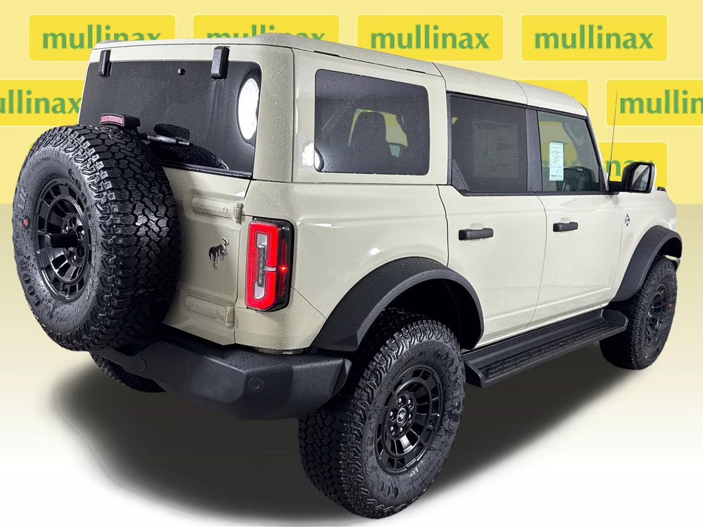 2026 Desert Sand Ford Bronco Outer Banks 4X4 SUV