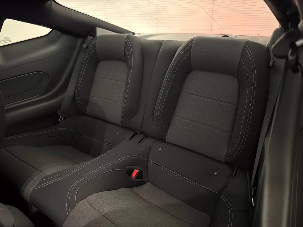 2026 Oxford White Ford Mustang GT RWD Coupe