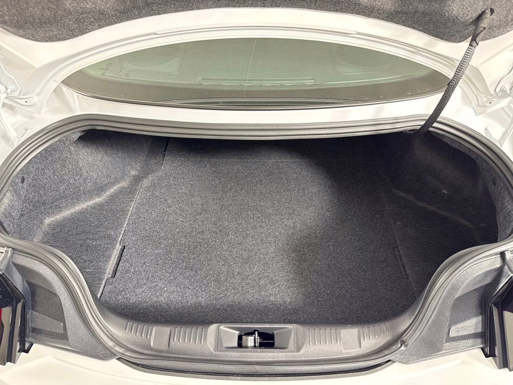 2026 Oxford White Ford Mustang GT RWD Coupe