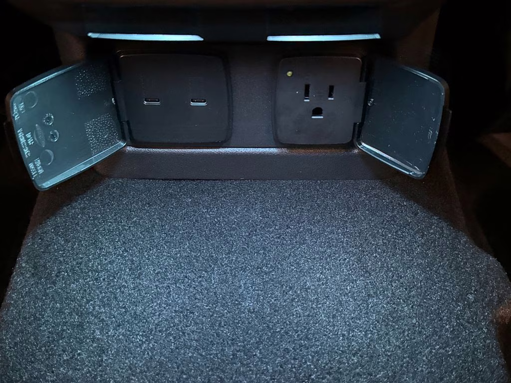 2026 Oxford White Ford Bronco Outer Banks 4X4 SUV