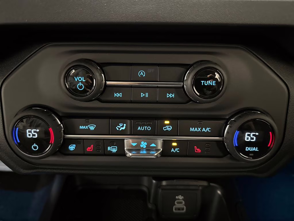 2026 Oxford White Ford Bronco Outer Banks 4X4 SUV