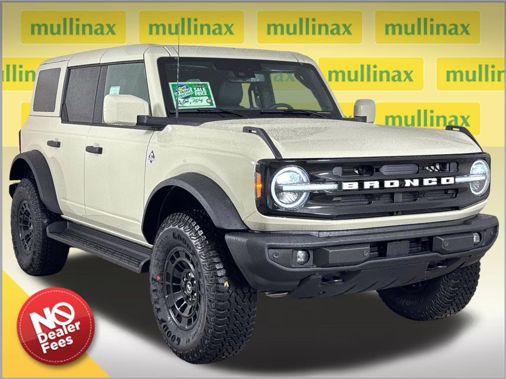 2026 Desert Sand Ford Bronco Outer Banks 4X4 SUV
