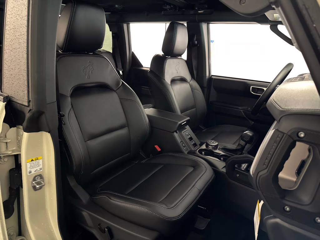 2026 Desert Sand Ford Bronco Outer Banks 4X4 SUV