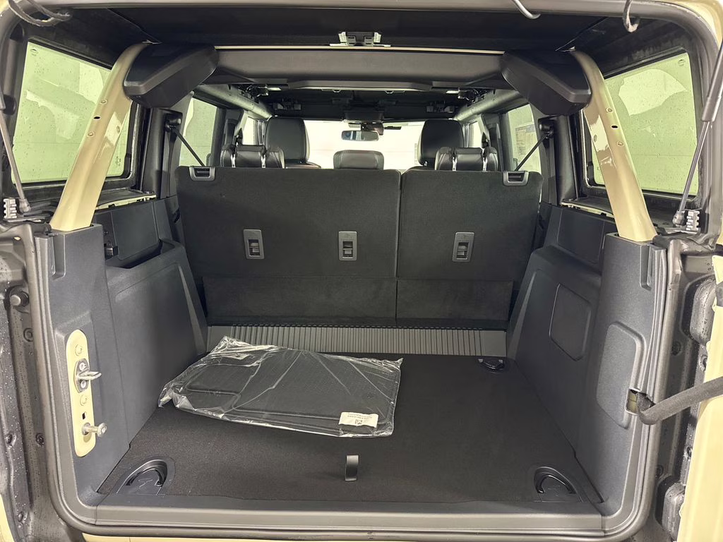 2026 Desert Sand Ford Bronco Outer Banks 4X4 SUV