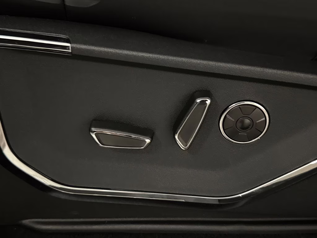 2026 Star White Metallic Tri-Coat Ford F-150 Platinum 4X4 Truck