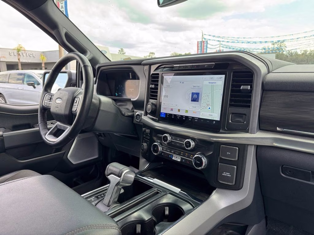 2024 Bronze Metallic Ford F-150 Lariat 4X4 Truck