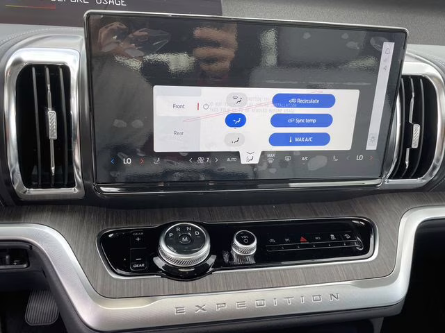 2026 Glacier Gray Metallic Tri-Coat Ford Expedition Max Platinum 4X4 SUV