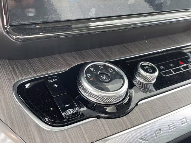 2026 Glacier Gray Metallic Tri-Coat Ford Expedition Max Platinum 4X4 SUV