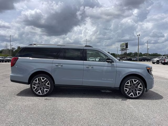 2026 Glacier Gray Metallic Tri-Coat Ford Expedition Max Platinum 4X4 SUV