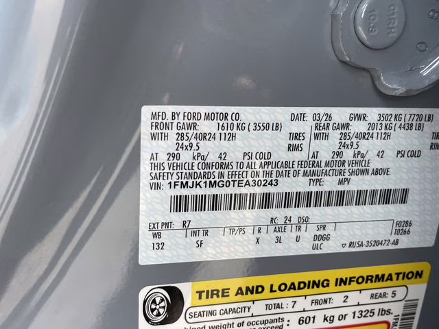 2026 Glacier Gray Metallic Tri-Coat Ford Expedition Max Platinum 4X4 SUV